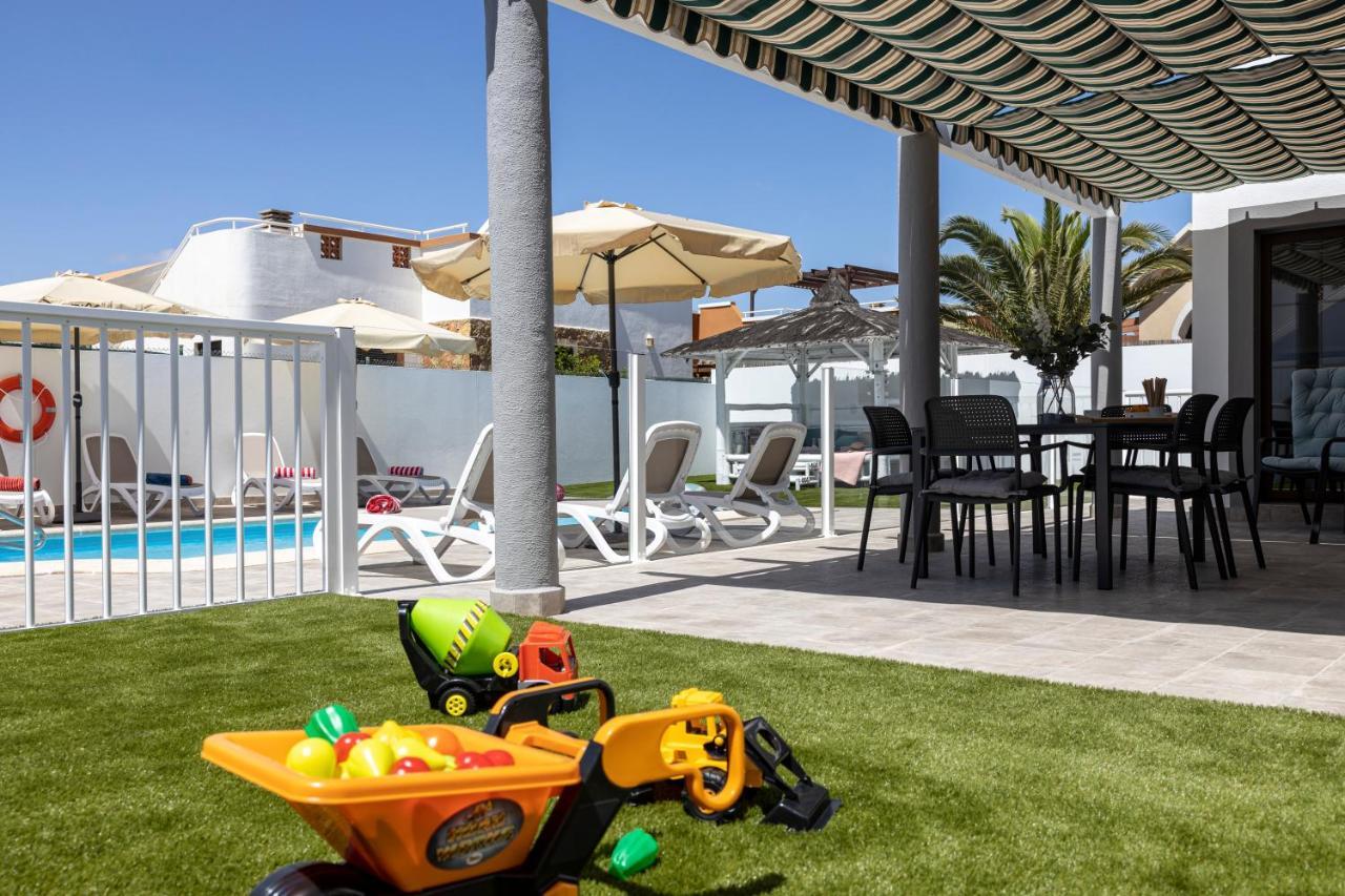 Ideal For Family Holidays, Near Beach And Golf- Casa James La Guirra Esterno foto