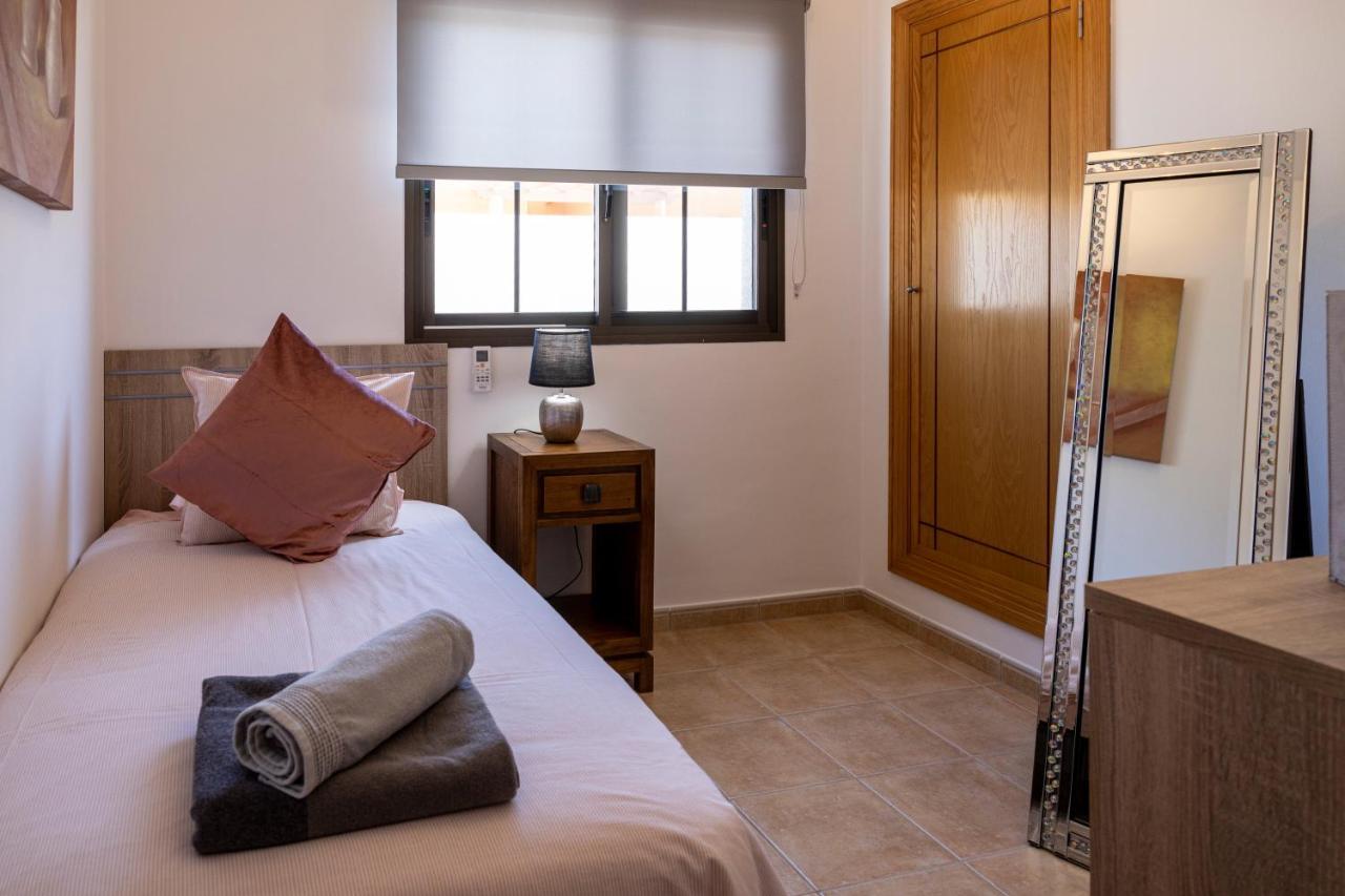 Ideal For Family Holidays, Near Beach And Golf- Casa James La Guirra Esterno foto